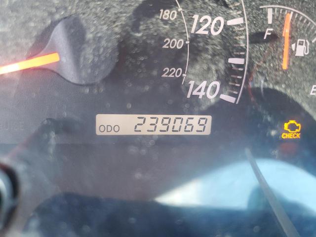 Photo 8 from auction – 2005 TOYOTA CAMRY LE with VIN 4T1BF30K25U095487
