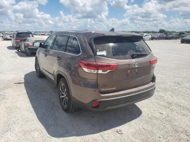 Photo 3 from auction – 2018 TOYOTA HIGHLANDER with VIN 5TDKZRFHXJS255169