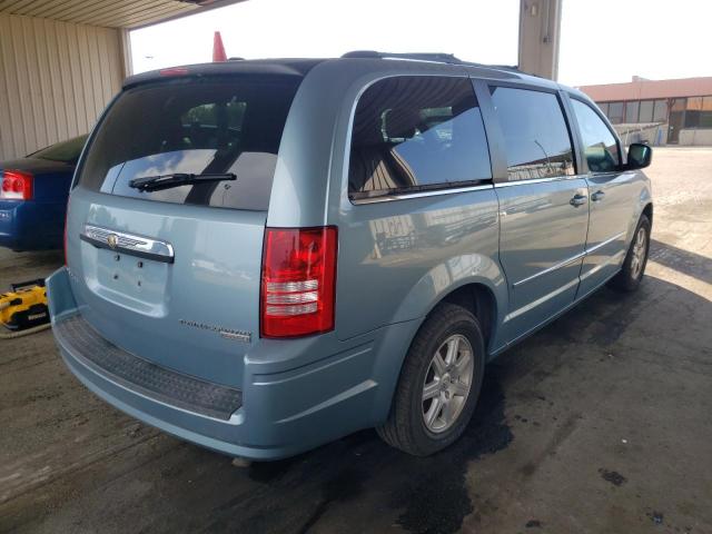 Photo 4 from auction – 2010 CHRYSLER TOWN & COU with VIN 2A4RR5D1XAR260761