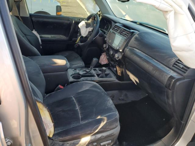 Photo 5 from auction – 2020 TOYOTA 4RUNNER SR with VIN JTEBU5JR6L5831075