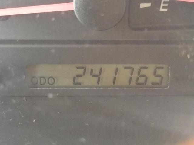 Photo 8 from auction – 2002 TOYOTA CAMRY LE with VIN JTDBE32KX20094689
