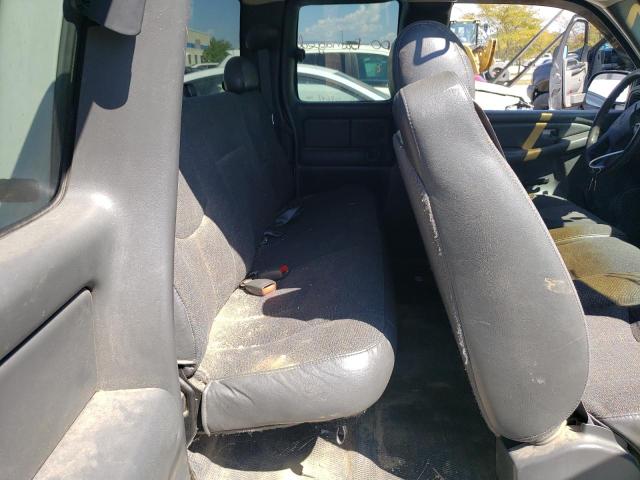 Photo 6 from auction – 2003 CHEVROLET SILVERADO with VIN 2GCEC19X931300888
