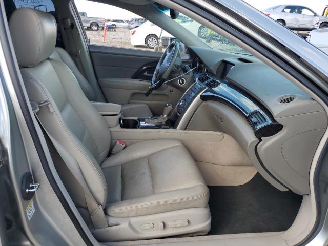 Photo 5 from auction – 2010 ACURA RL with VIN JH4KB2F60AC001125