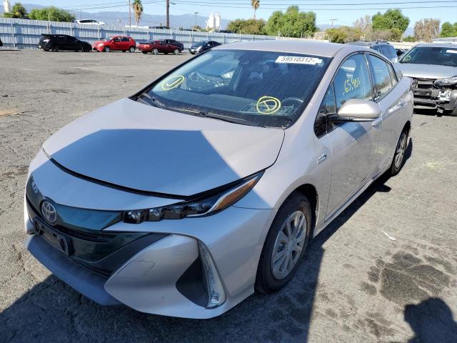 Photo 2 from auction – 2017 TOYOTA PRIUS PRIM with VIN JTDKARFP6H3033044
