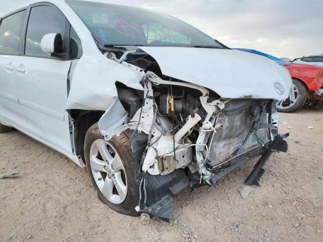 Photo 9 from auction – 2015 TOYOTA SIENNA LE with VIN 5TDKK3DC1FS574458