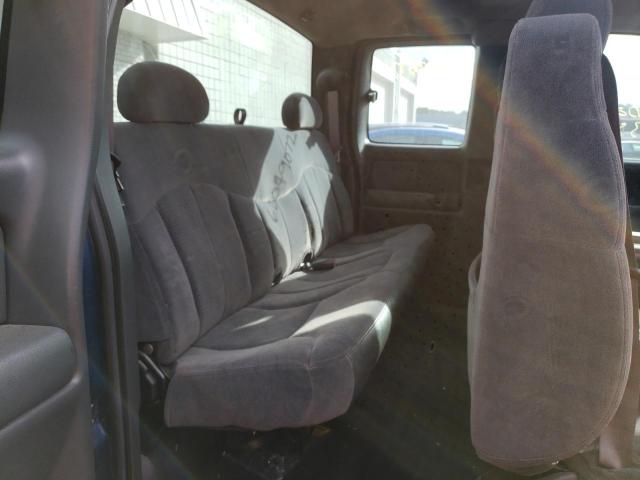 Photo 6 from auction – 2002 CHEVROLET SILVERADO with VIN 2GCEK19T521200639