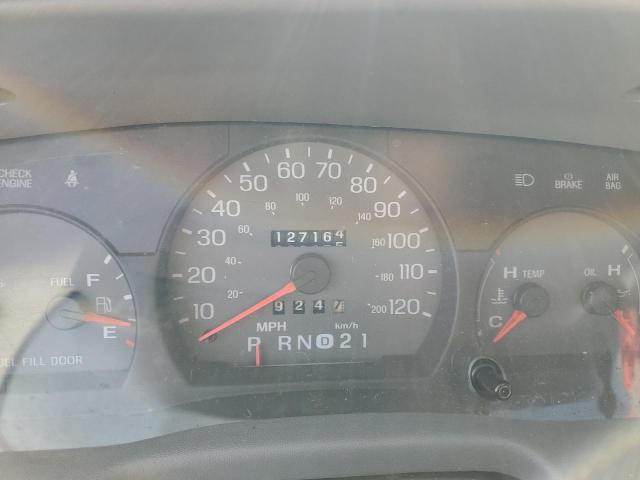 Photo 8 from auction – 2002 MERCURY GRAND MARQ with VIN 2MEFM74W02X615978