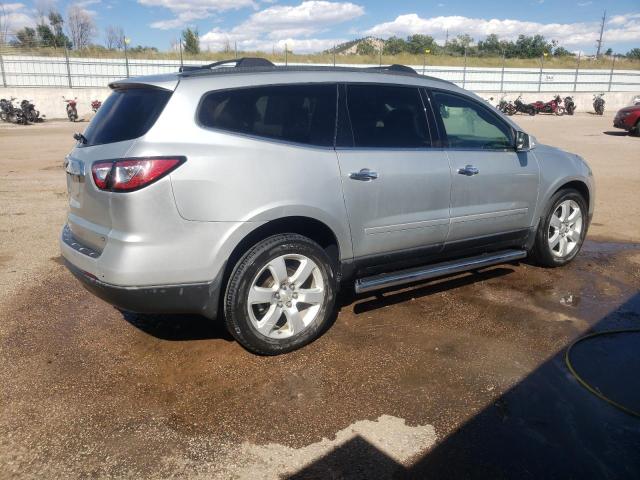Photo 4 from auction – 2017 CHEVROLET TRAVERSE L with VIN 1GNKRGKD3HJ345110