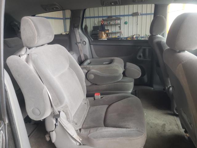 Photo 6 from auction – 2005 TOYOTA SIENNA LE with VIN 5TDBA23C05S054457