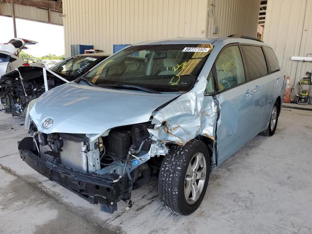 Photo 2 from auction – 2015 TOYOTA SIENNA LE with VIN 5TDKK3DC5FS558229