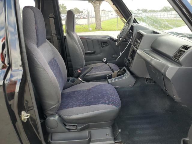 Photo 5 from auction – 1994 GEO TRACKER with VIN 2CNBE18U2R6930988