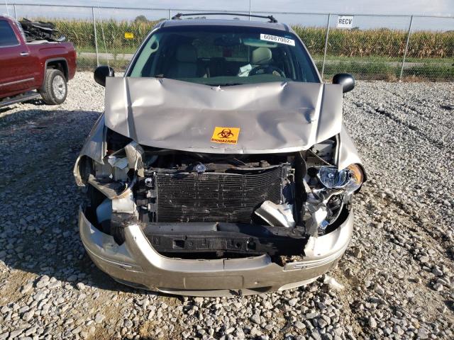 Photo 9 from auction – 2005 CHRYSLER TOWN & COU with VIN 2C4GP54L75R347236