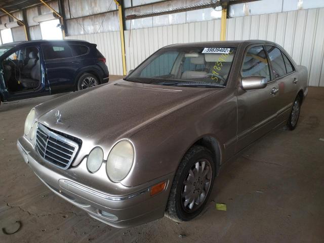 Photo 2 from auction – 2000 MERCEDES-BENZ E-CLASS with VIN WDBJF65J6YB064470