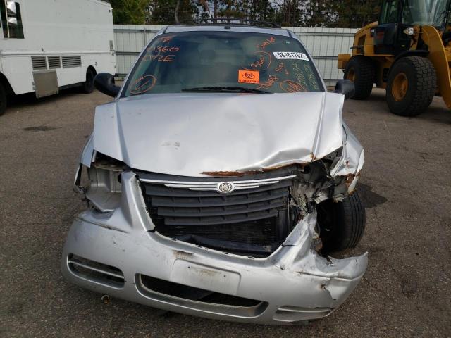 Photo 9 from auction – 2007 CHRYSLER TOWN & COU with VIN 2A4GP54L17R243791