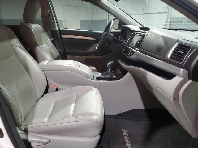 Фото 5 с аукциона – 2016 TOYOTA HIGHLANDER с VIN 5TDJKRFH8GS266535