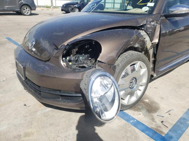 Photo 9 from auction – 2013 VOLKSWAGEN BEETLE with VIN 3VW5P7AT2DM803623
