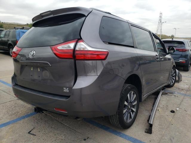 Photo 4 from auction – 2018 TOYOTA SIENNA XLE with VIN 5TDDZ3DC7JS191430