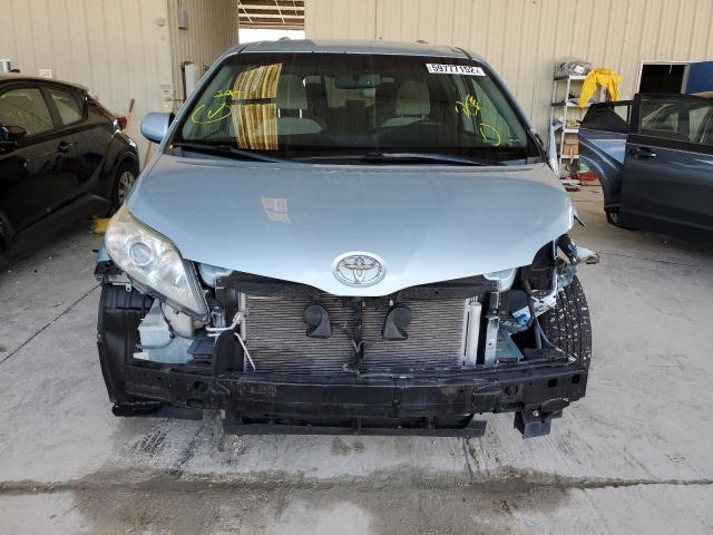 Photo 9 from auction – 2015 TOYOTA SIENNA LE with VIN 5TDKK3DC5FS558229