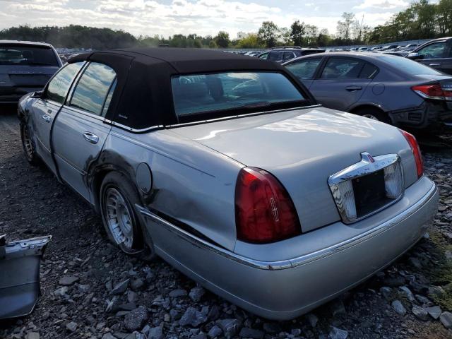 Photo 3 from auction – 2000 LINCOLN TOWN CAR E with VIN 1LNHM81W0YY935651