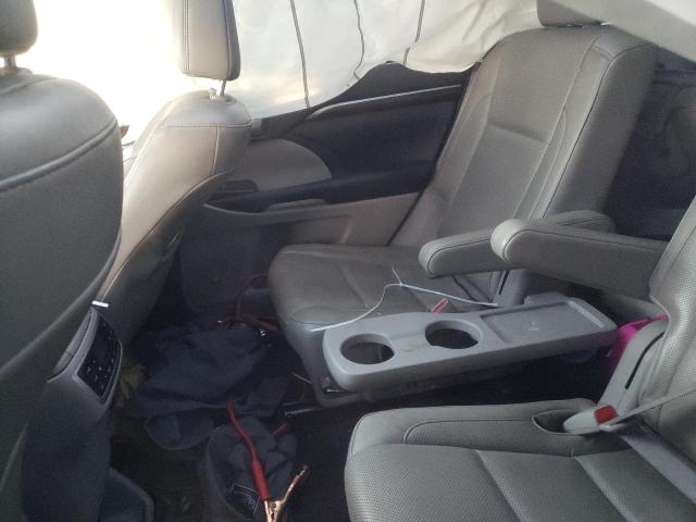 Photo 6 from auction – 2015 TOYOTA HIGHLANDER with VIN 5TDDKRFH9FS076528