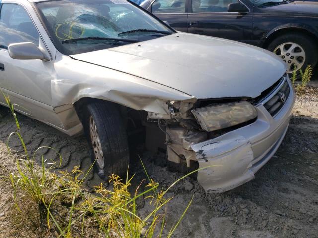Photo 9 from auction – 2001 TOYOTA CAMRY LE with VIN 4T1BF22K11U116234