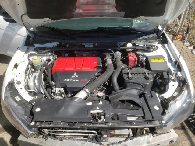 Photo 7 from auction – 2015 MITSUBISHI LANCER EVO with VIN JA32W8FVXFU008826