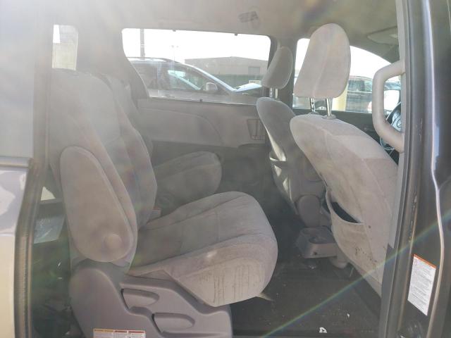 Photo 6 from auction – 2015 TOYOTA SIENNA LE with VIN 5TDKK3DC8FS599924