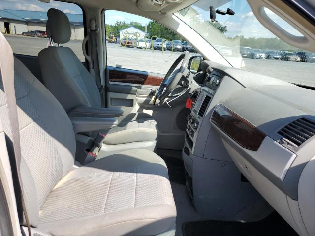 Photo 5 from auction – 2010 CHRYSLER TOWN & COU with VIN 2A4RR5D10AR328758