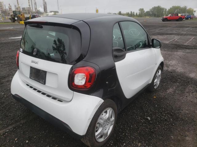 Photo 4 from auction – 2016 SMART FORTWO with VIN WMEFJ5DA0GK126382