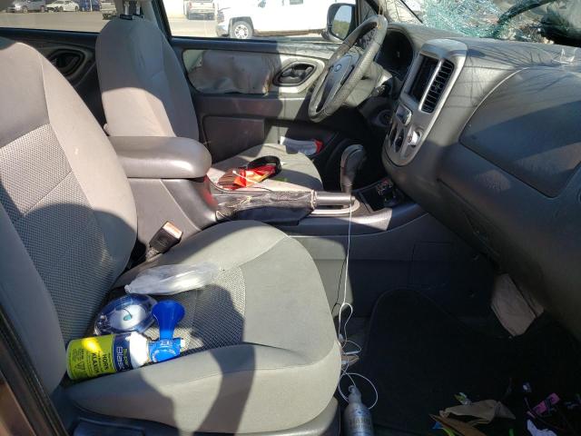 Photo 5 from auction – 2005 FORD ESCAPE XLT with VIN 1FMCU03125KC79061