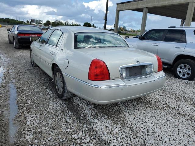Photo 3 from auction – 2005 LINCOLN TOWN CAR S with VIN 1LNHM82W15Y627723