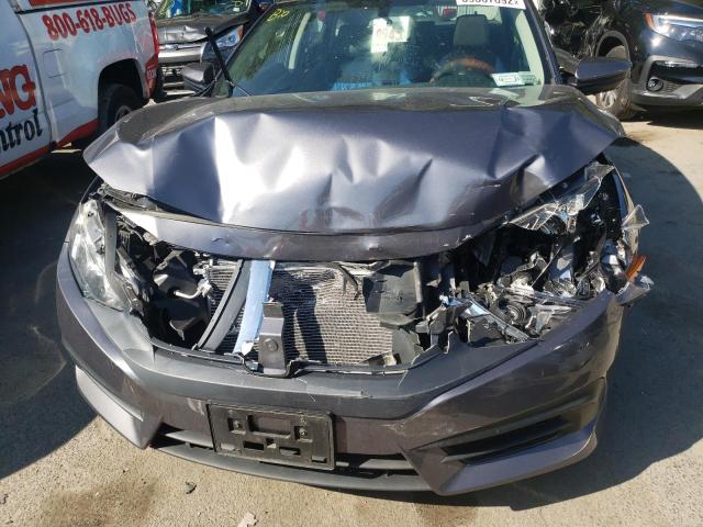 Photo 7 from auction – 2018 HONDA CIVIC EX with VIN 2HGFC2F78JH600068