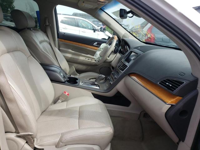 Photo 5 from auction – 2012 LINCOLN MKT with VIN 2LMHJ5AT8CBL50436