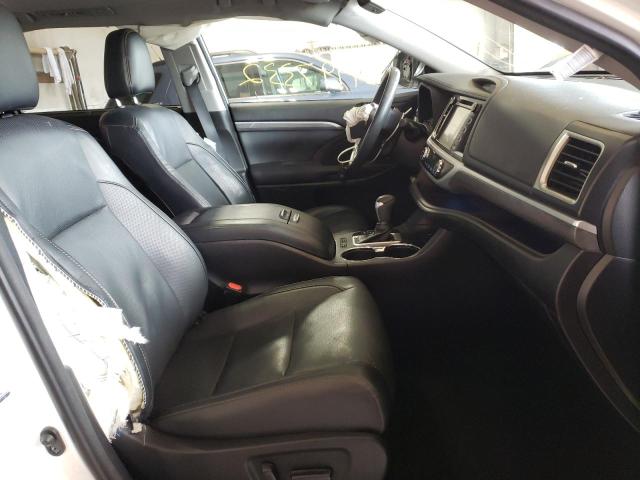 Photo 5 from auction – 2017 TOYOTA HIGHLANDER with VIN 5TDDZRFH6HS482989
