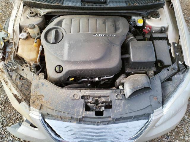 Photo 7 from auction – 2014 CHRYSLER 200 TOURIN with VIN 1C3CCBBG5EN106775