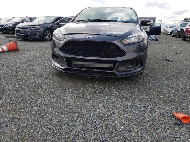 Photo 9 from auction – 2017 FORD FOCUS ST with VIN 1FADP3L97HL329352