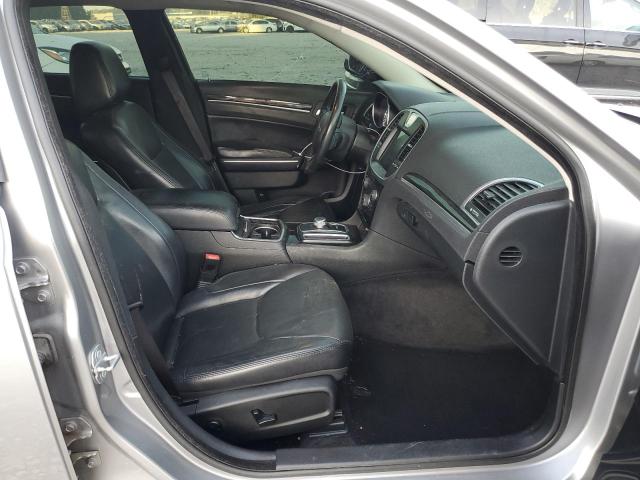 Photo 5 from auction – 2016 CHRYSLER 300 LIMITE with VIN 2C3CCAAG8GH175435