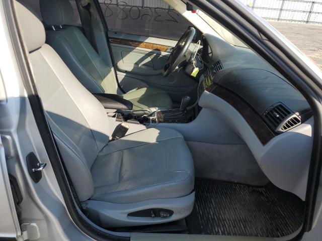 Photo 5 from auction – 2003 BMW 325 I with VIN WBAEV33483KL85739