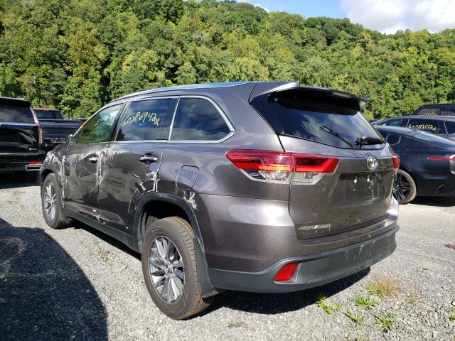 Photo 3 from auction – 2019 TOYOTA HIGHLANDER with VIN 5TDJZRFH3KS580498