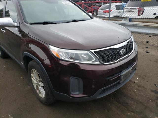 Photo 9 from auction – 2015 KIA SORENTO LX with VIN 5XYKTCA68FG561456