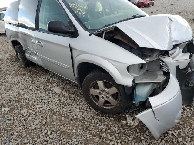 Photo 9 from auction – 2005 DODGE GRAND CARA with VIN 2D4GP44L75R214778