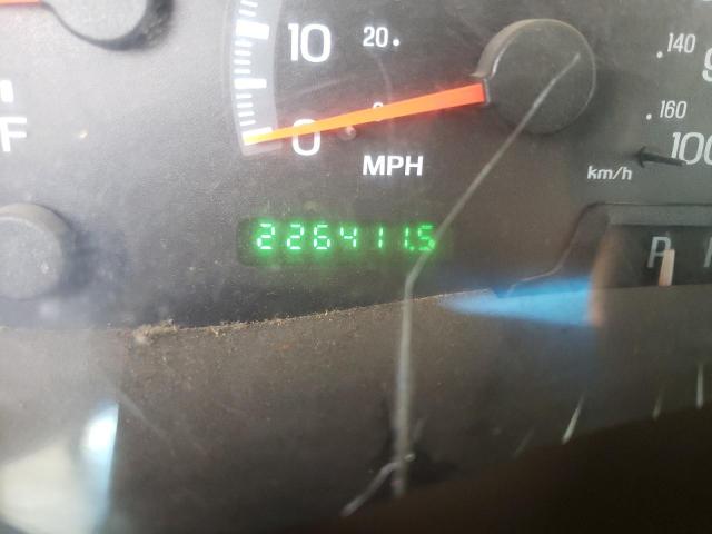 Photo 8 from auction – 2001 FORD F150 with VIN 1FTRF18L31NA10519