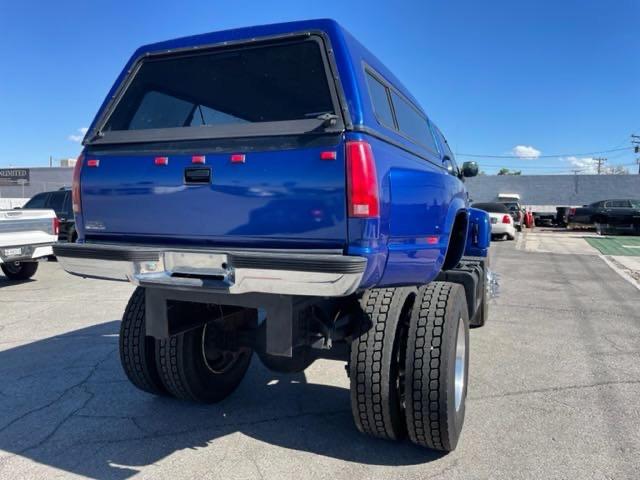 Photo 4 from auction – 2002 GMC C-SERIES C with VIN 1GDJ7H1E12J900780