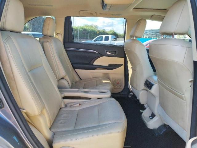 Photo 6 from auction – 2015 TOYOTA HIGHLANDER with VIN 5TDDKRFH8FS124763