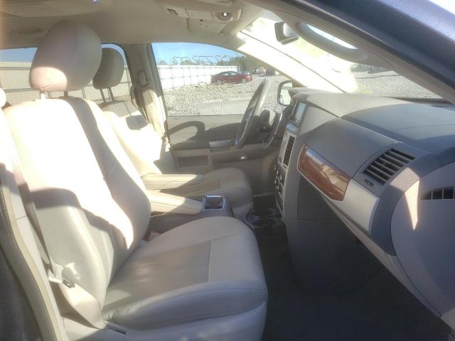 Photo 5 from auction – 2008 CHRYSLER TOWN & COU with VIN 2A8HR54P18R817257