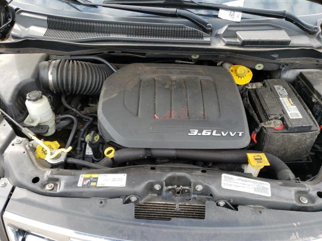 Photo 7 from auction – 2016 CHRYSLER TOWN & COU with VIN 2C4RC1BG0GR173886