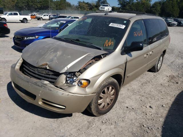 Photo 9 from auction – 2005 CHRYSLER TOWN & COU with VIN 2C4GP54L75R417284
