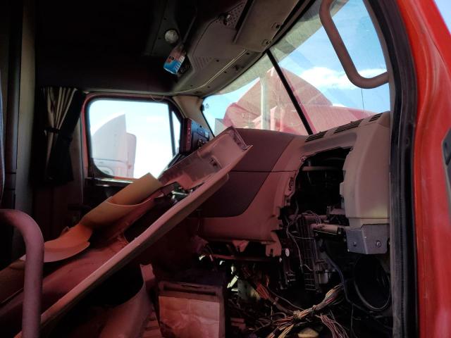 Photo 5 from auction – 2013 FREIGHTLINER CASCADIA 1 with VIN 3AKJGLDR8DSFH9197