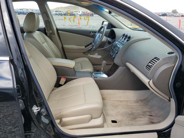 Photo 5 from auction – 2011 NISSAN ALTIMA HYB with VIN 1N4CL2AP2BC104203