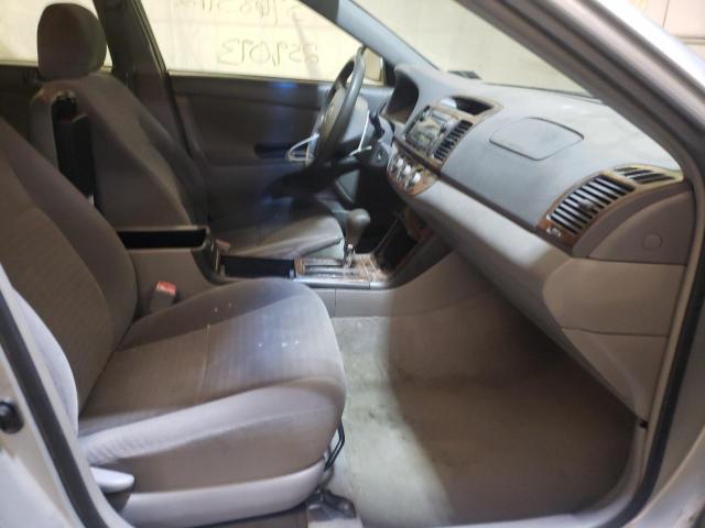 Photo 5 from auction – 2005 TOYOTA CAMRY LE with VIN 4T1BE32KX5U087332